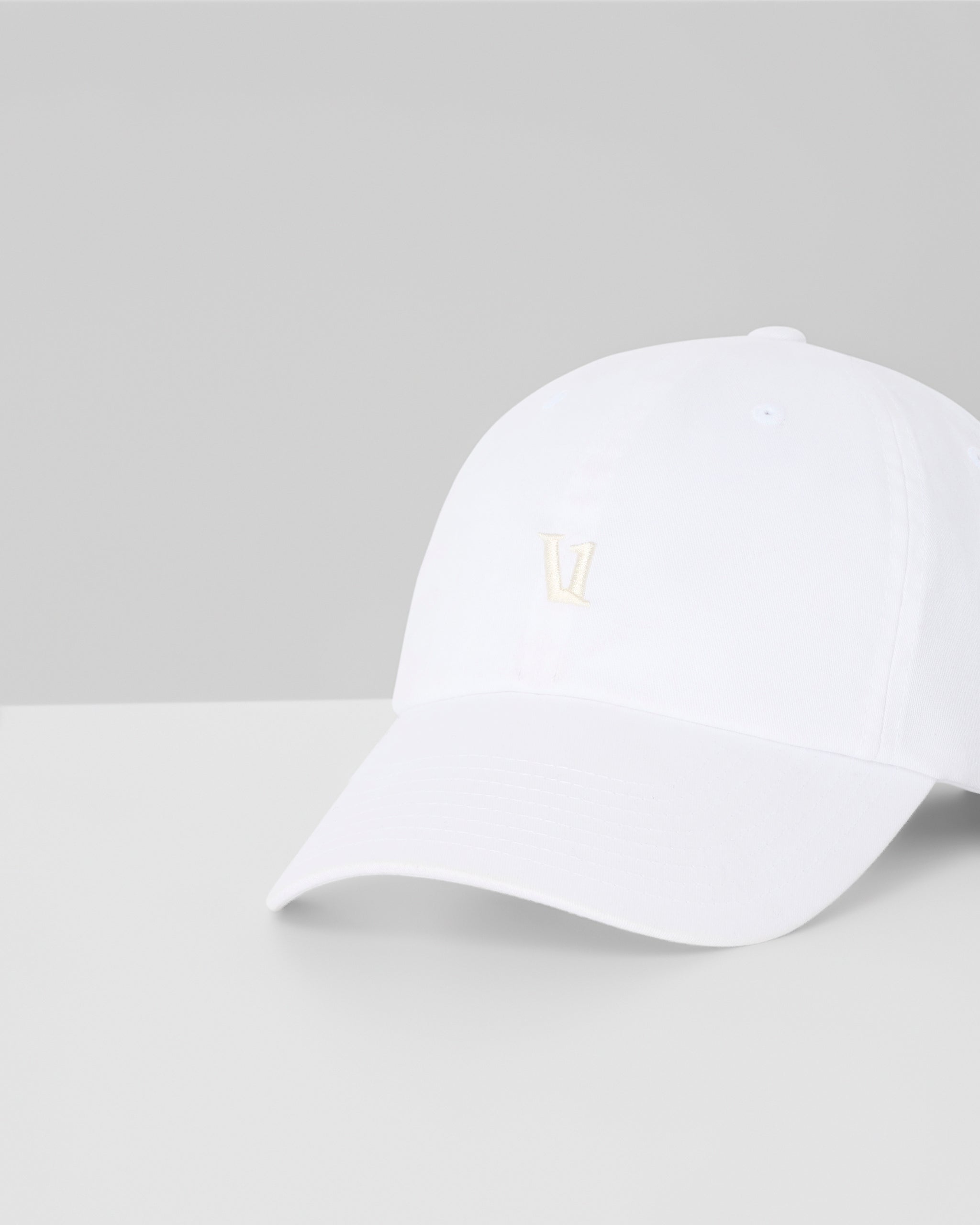V8106WHT_SP26_UNISEX_HEADWEAR_FLAT_LAY_1