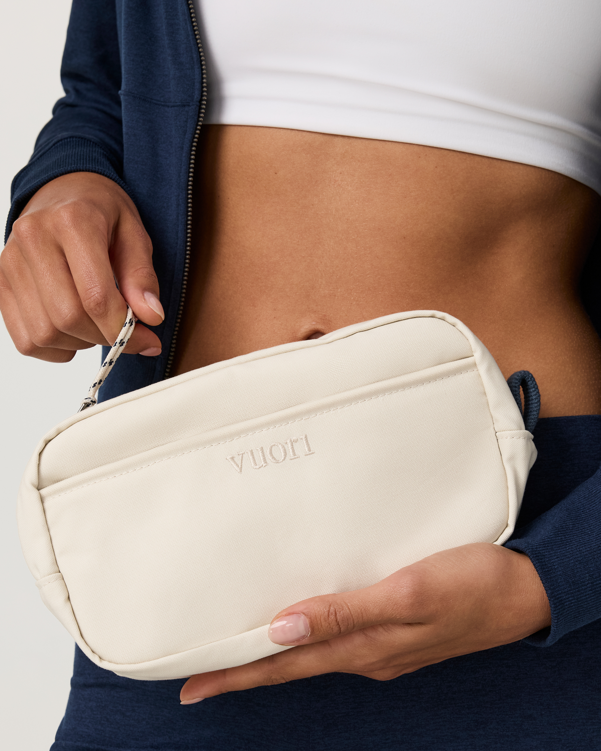 V8143BNE_FA26_UNISEX_BAGS_BACK_4
