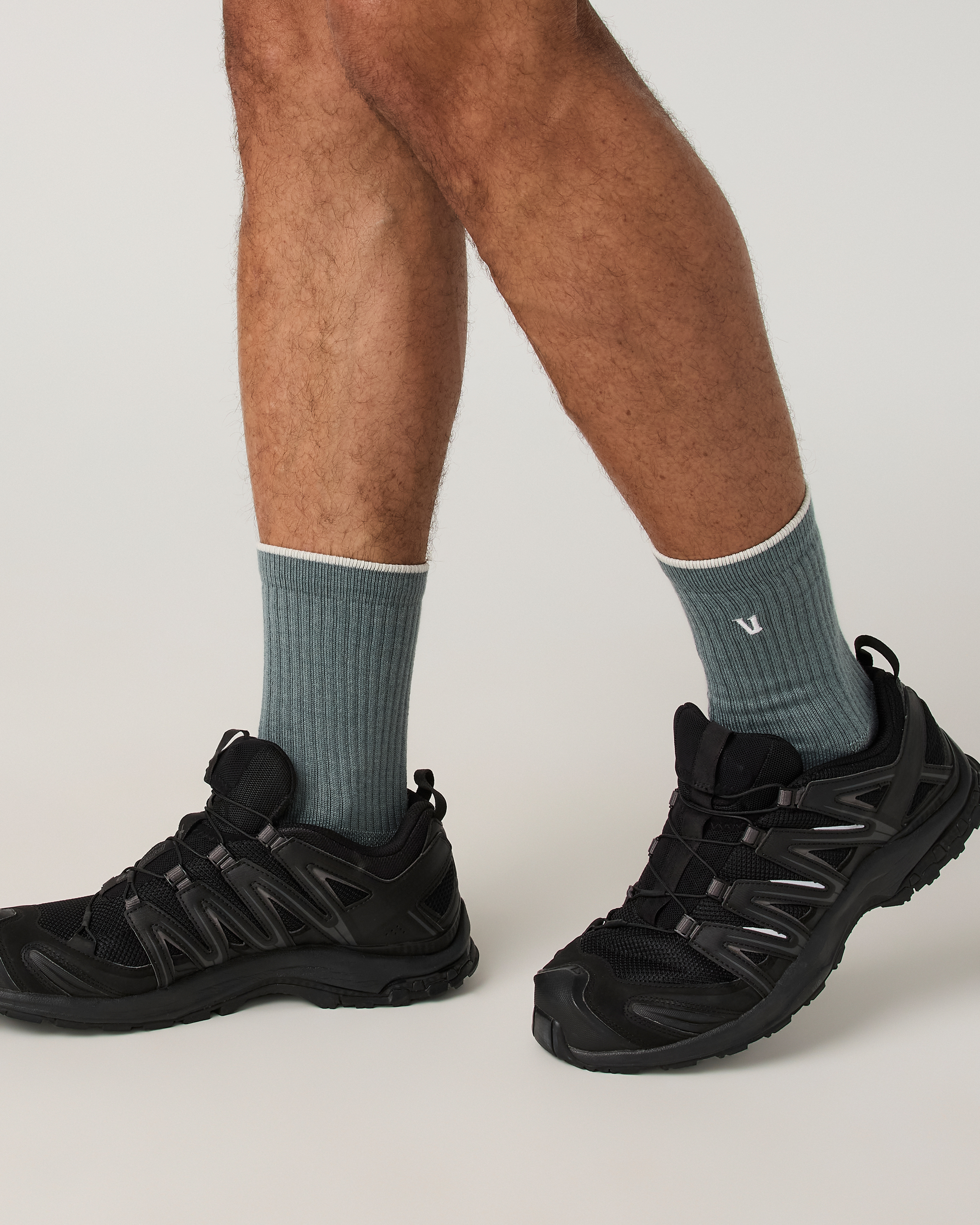 V8211GYB_FA26_UNISEX_SOCKS_FRONT_2