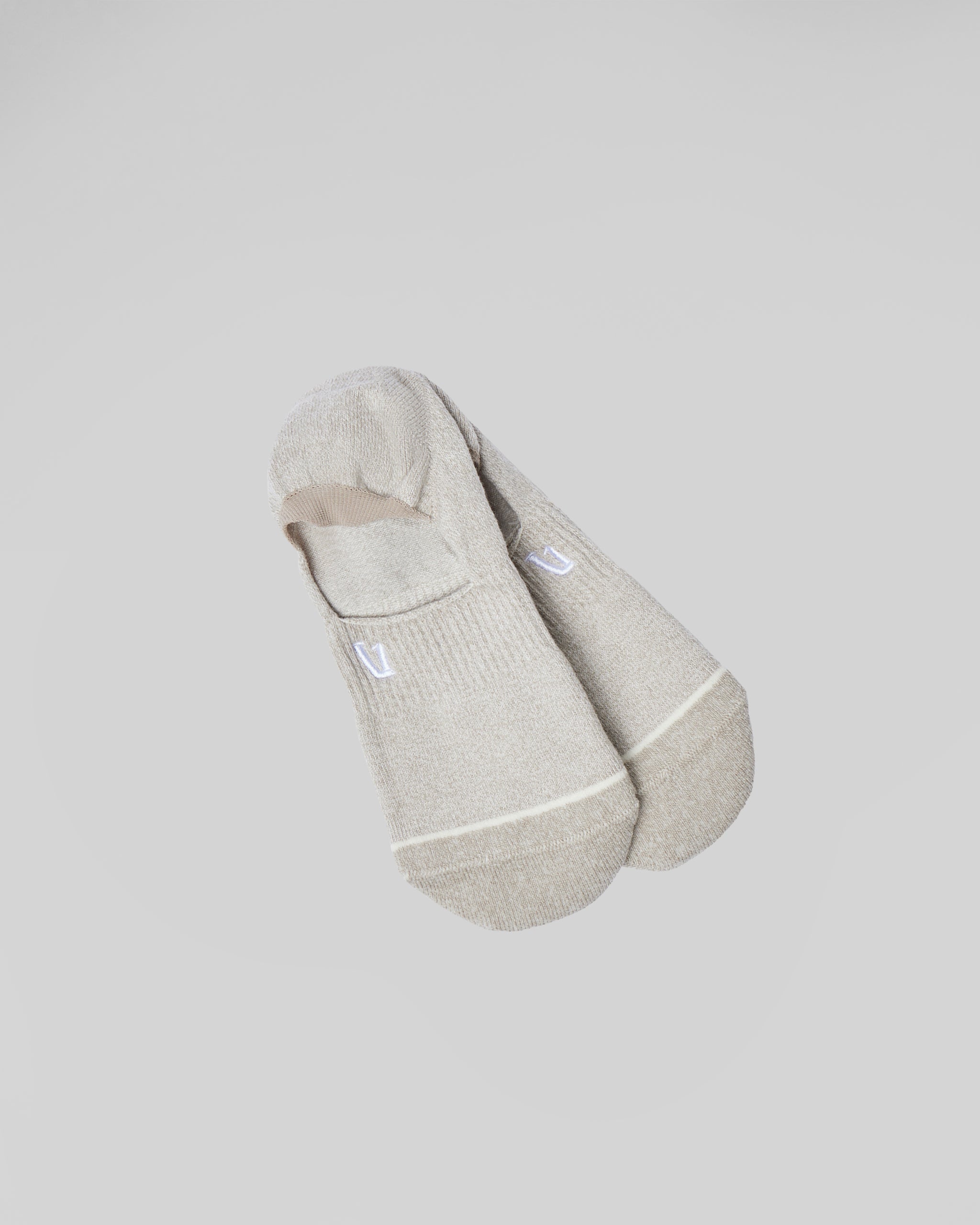 V892TSH_FA24_UNISEX_ECOMM_misc.axs_FLAT_LAY_1_7e2eebf4-9aeb-42cb-95ce-ea912b6d32b5
