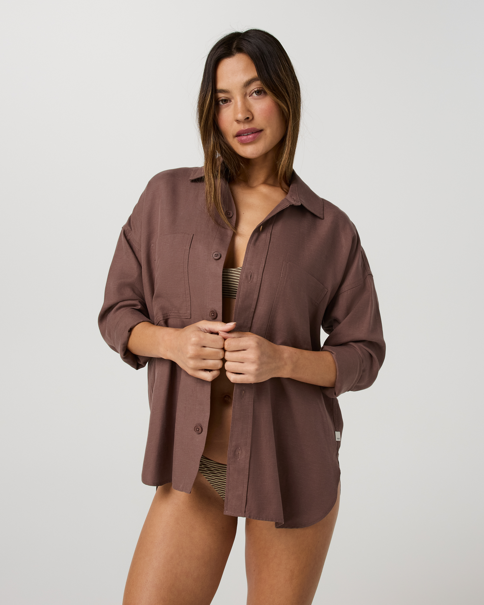 VW1150SAE_SP26_W_APPAREL_FRONT_4