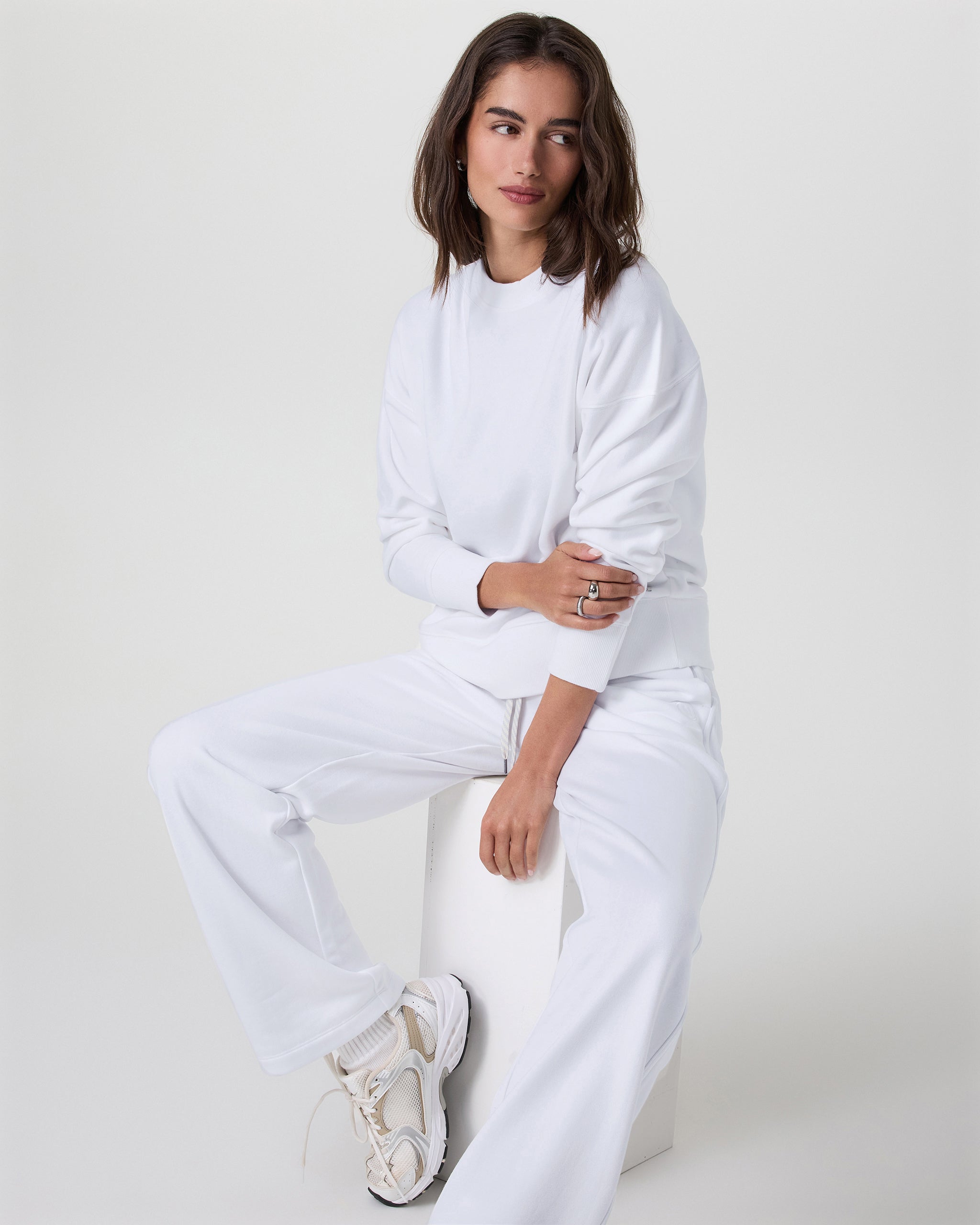 VW298WHT_SP25_W_ECOMM_LAYERS_CREATIVE_15