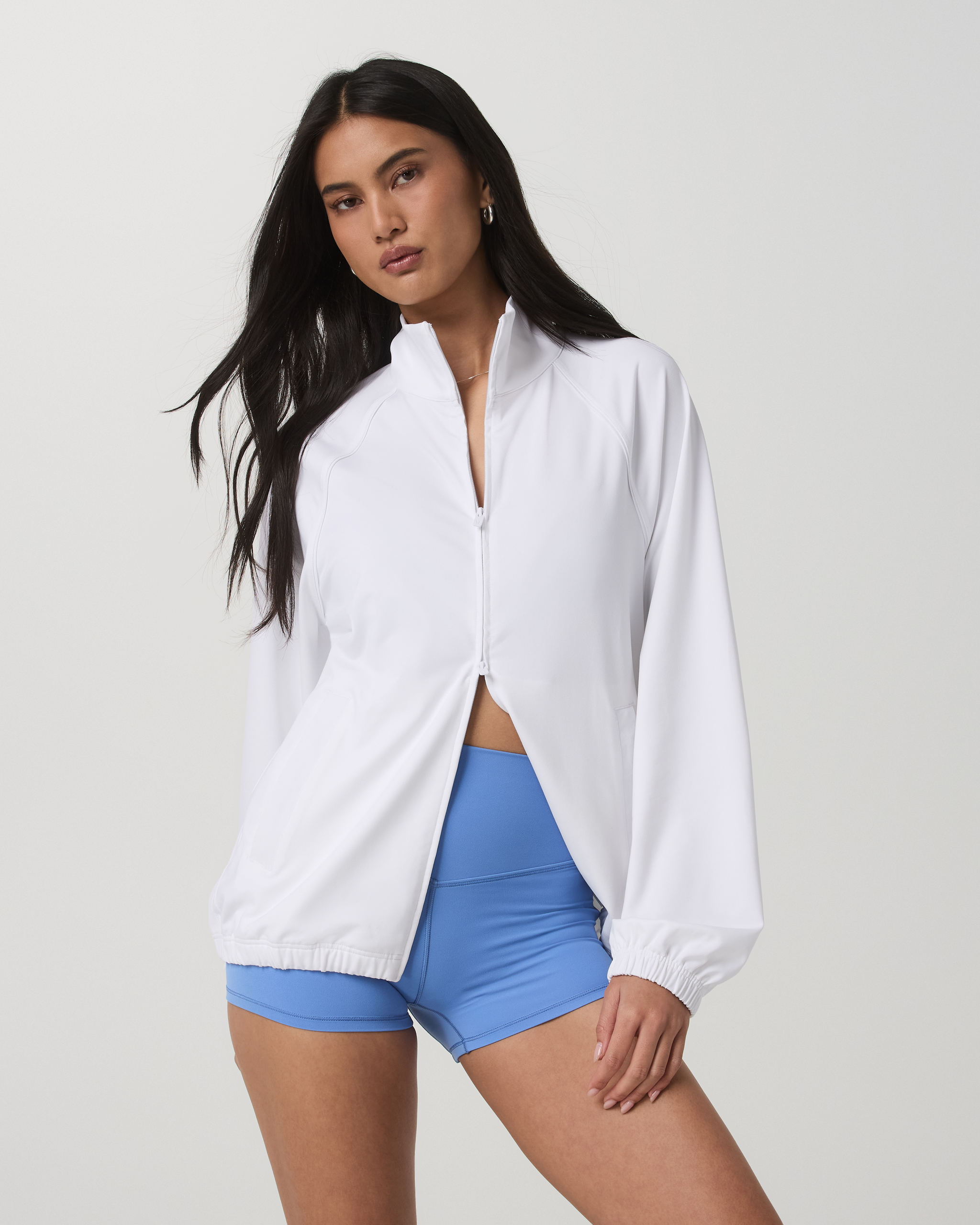 VW5126WHT_SP26_W_APPAREL_FRONT_4