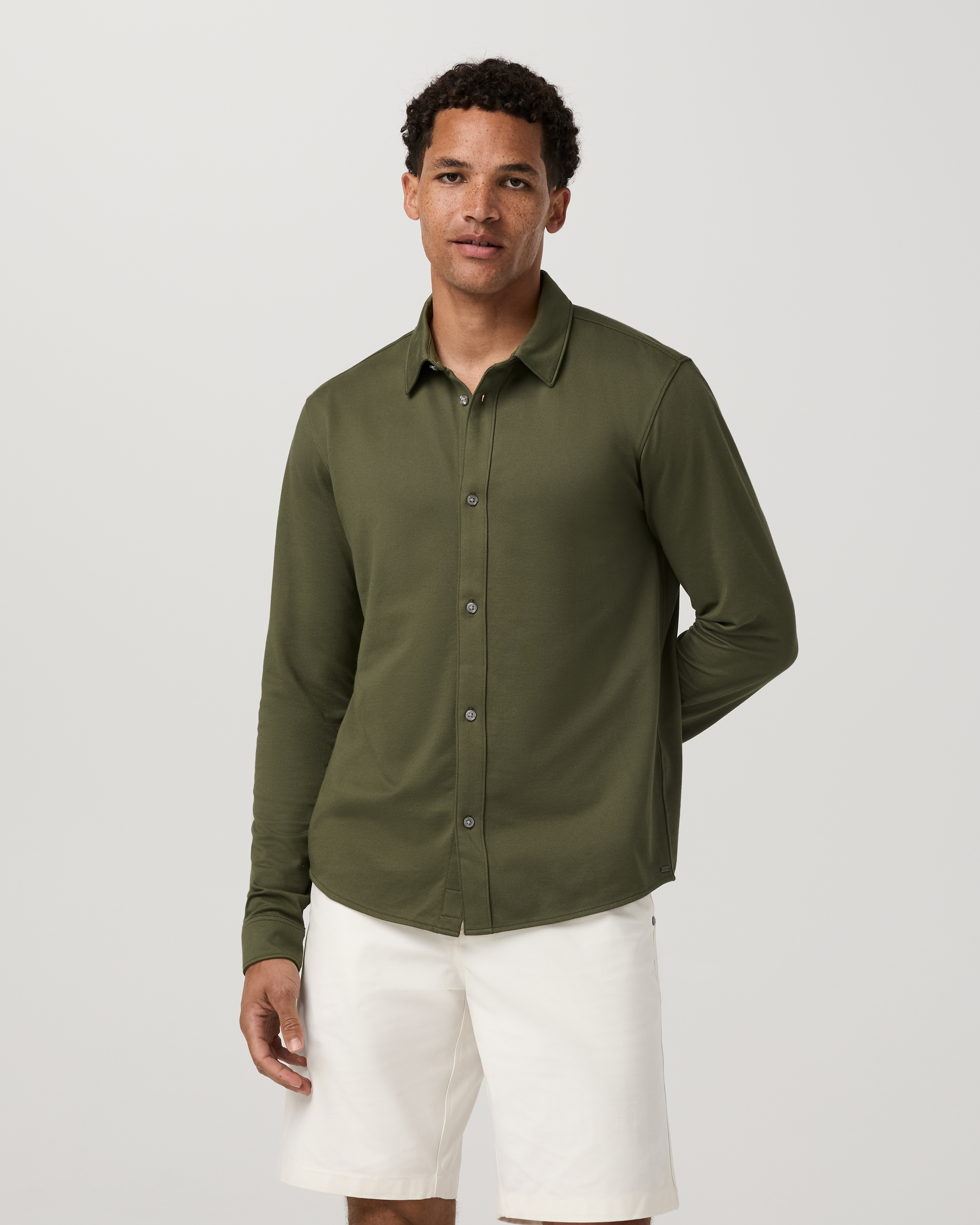 V1101ERB_FA26_M_TOPS_FRONT_2