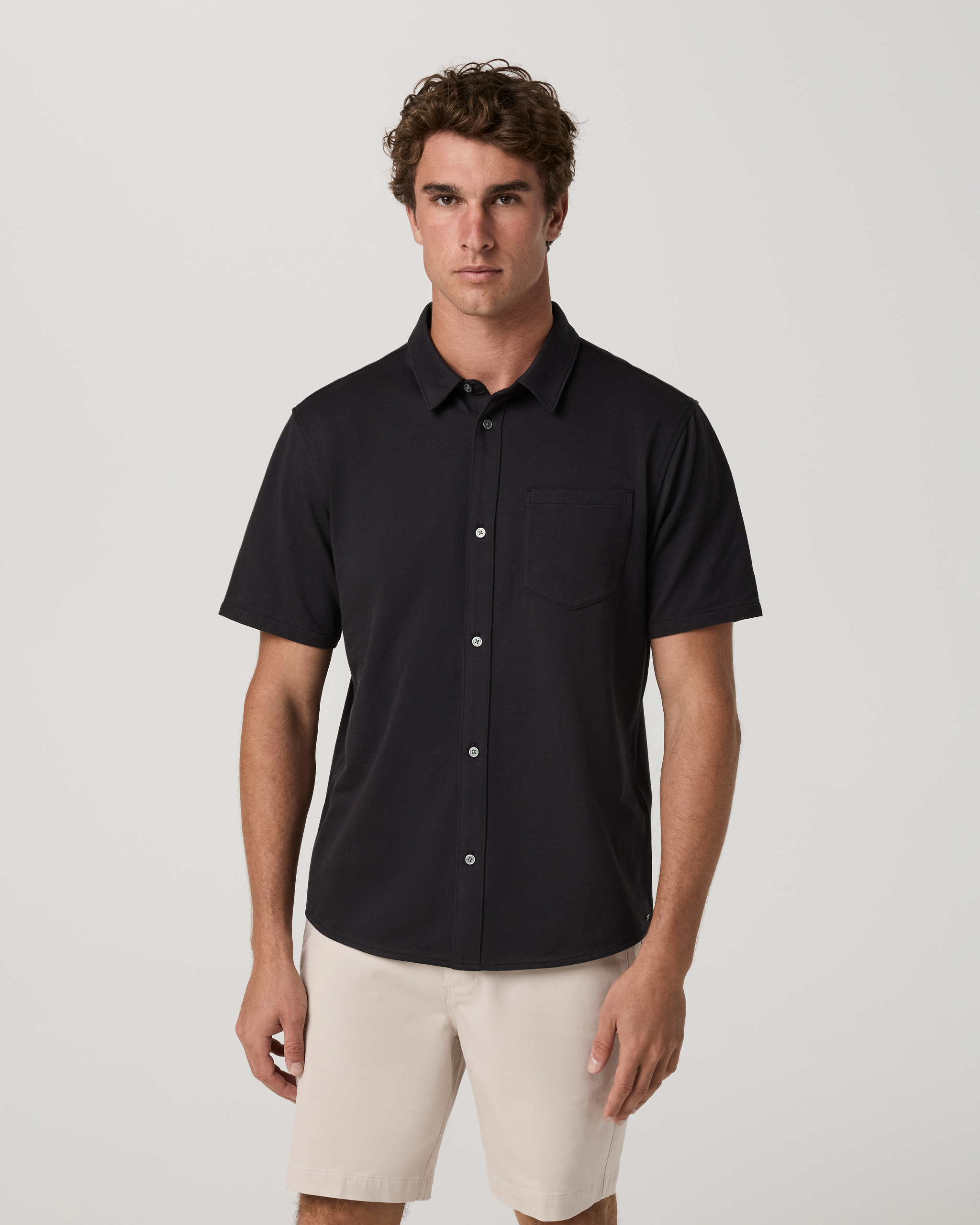 V1107BLK_FA26_M_TOPS_FRONT_1