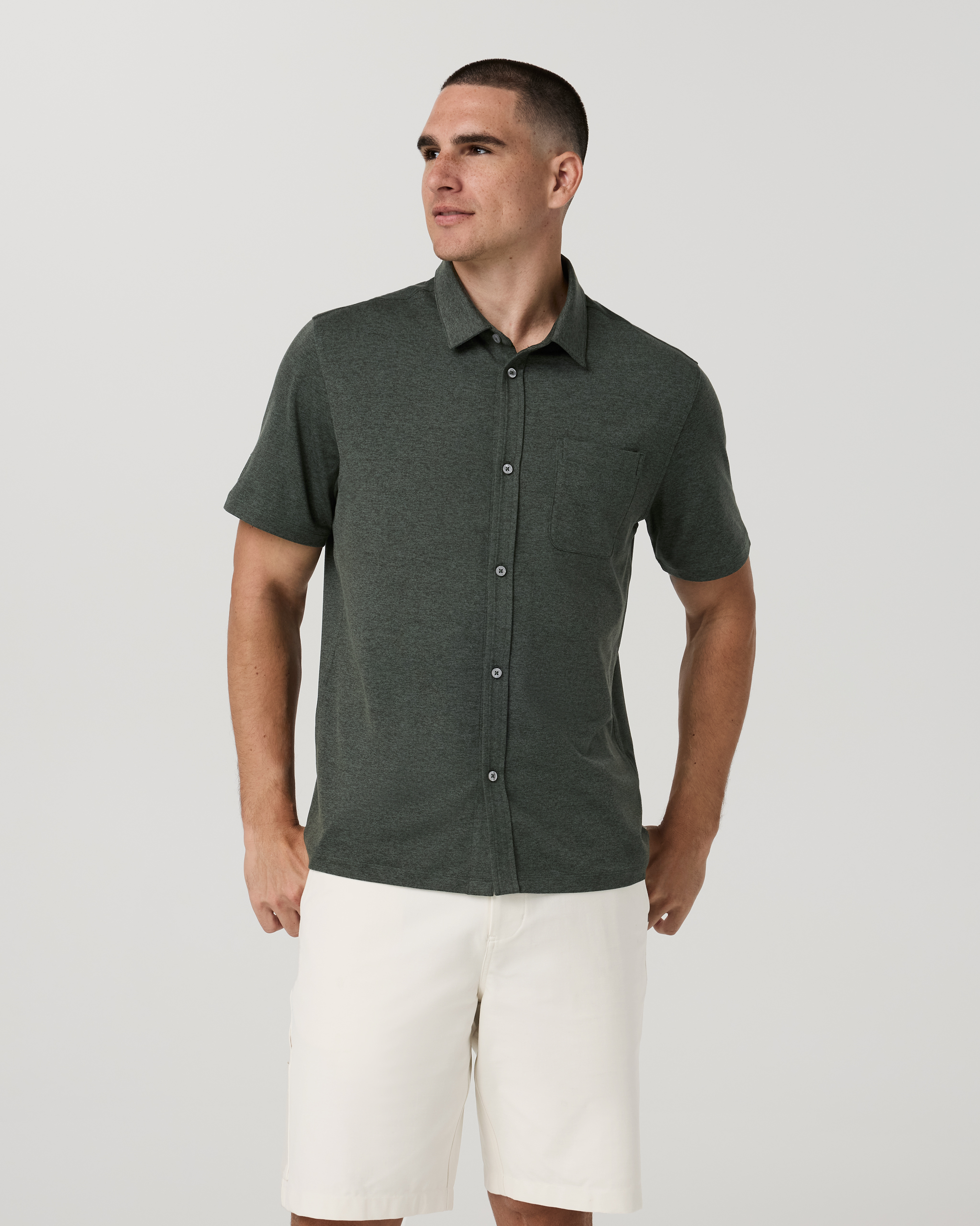 V1112HRI_SP26_M_TOPS_FRONT_2