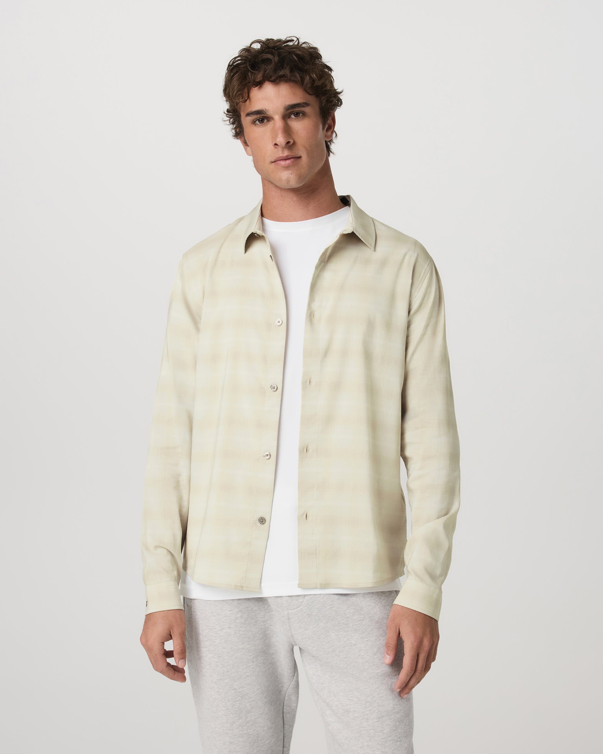 V1123SDW_SP26_M_TOPS_FRONT_2_0e041383-a910-4a89-8638-3ea4bb12ace9