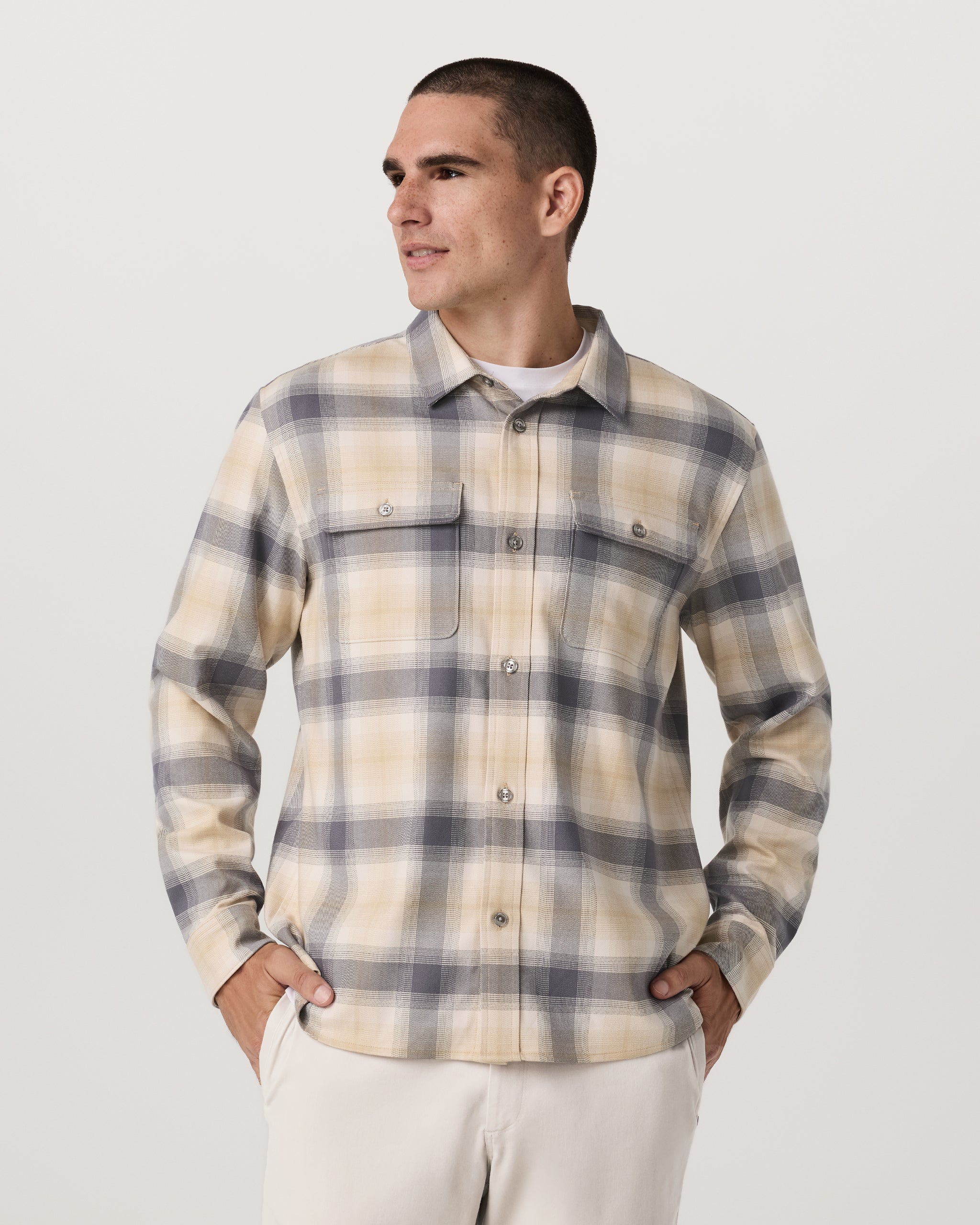 V1142CVG_FA25_M_TOPS_FRONT_3