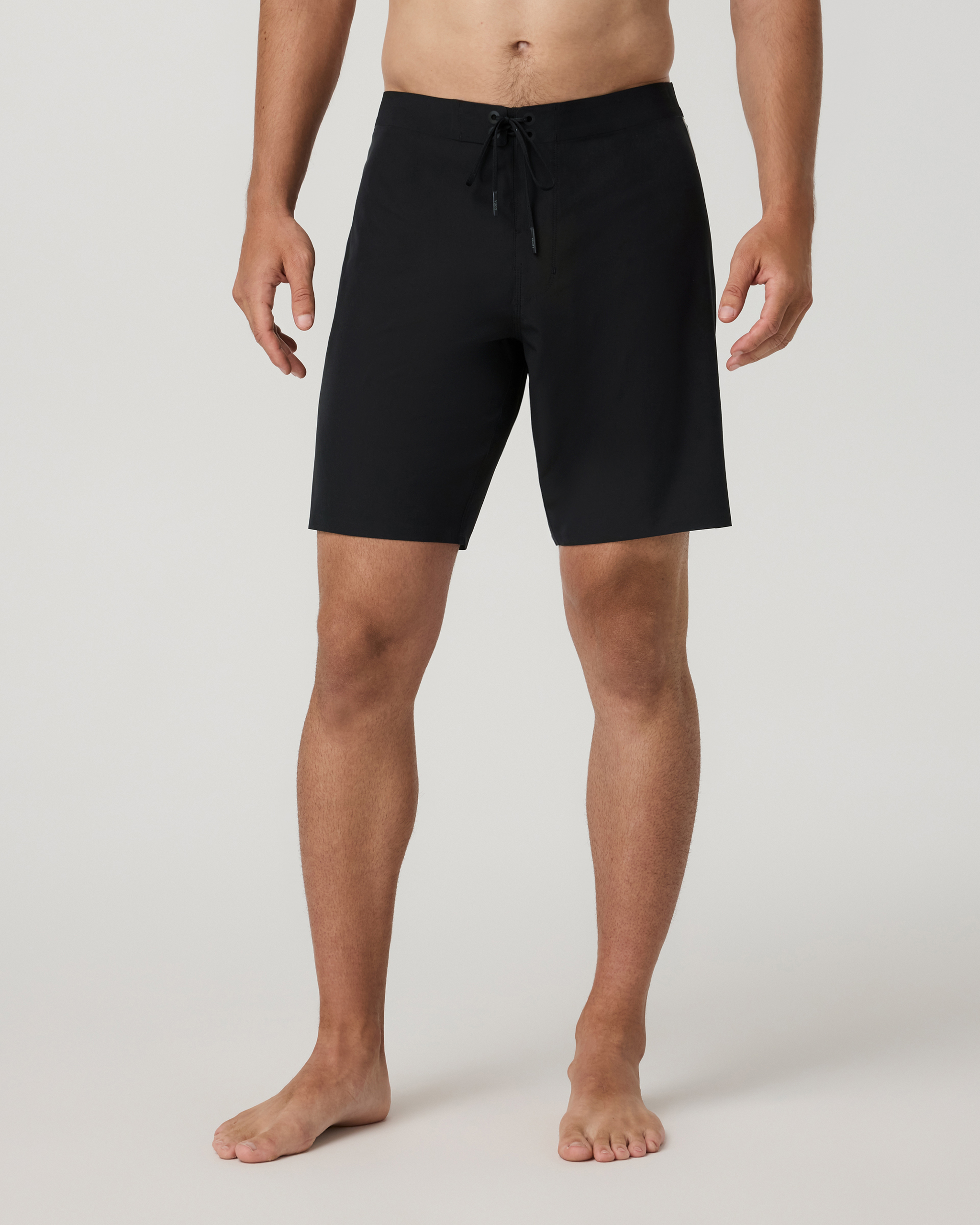 V3017BLK_SP26_M_BOTTOMS_FRONT_2